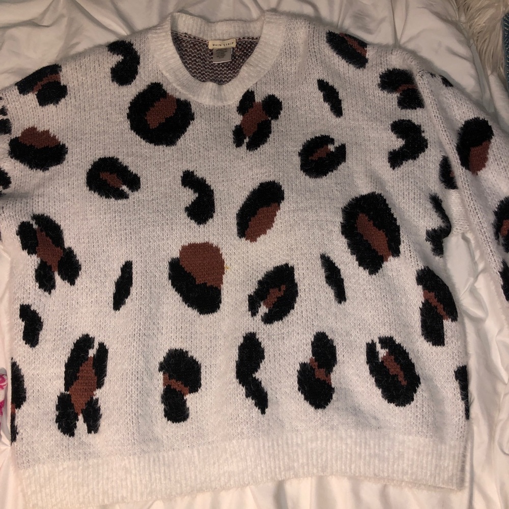 Size small oversized animal print sweater